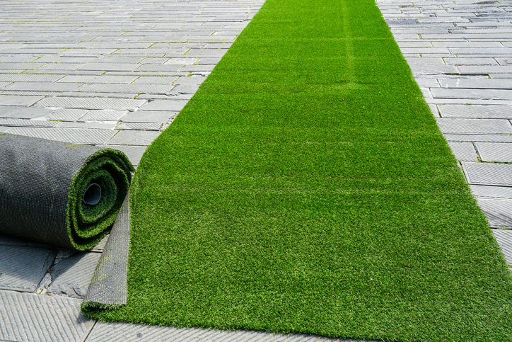 Expert Tips for a Smooth Artificial Turf Installation 2