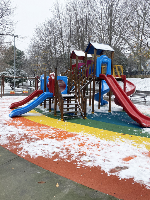 Why Rubber Playground Flooring Tiles Outperform Mulch in Calgary’s Winter 2