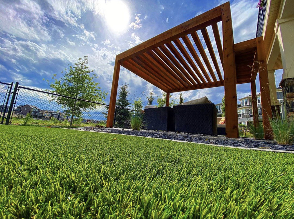 Why We Pride Ourselves on North American Made Artificial Grass Products 4